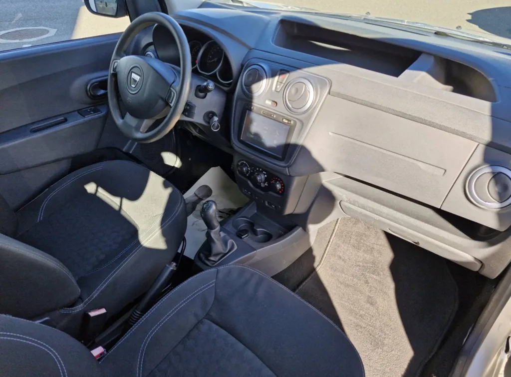 DACIA DOKKER 1.5 DCI 90 CV STEPWAY ATTELAGE OCCASION PRES DE TOULOUSE A PLAISANCE DU TOUCH EN OCCITANIE