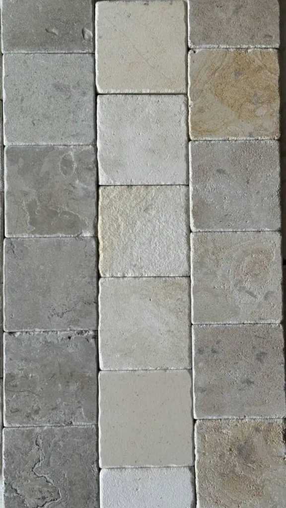 Montagnac pierre de Dordogne, Périgord, visible au showroom du 36 rue de Bourgogne à Paris