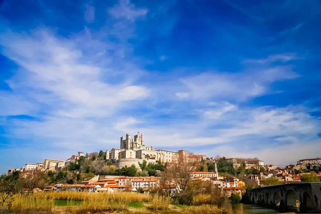 faire la visite de la ville de Béziers proche du camping le mas de la plage à 15 min