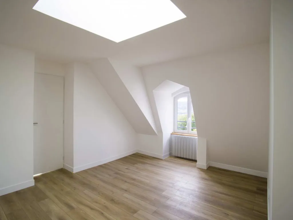 reportage photographique de la réhabilitation d'un hôtel particulier en logements chambre avec vus sur la vallée du Bugey