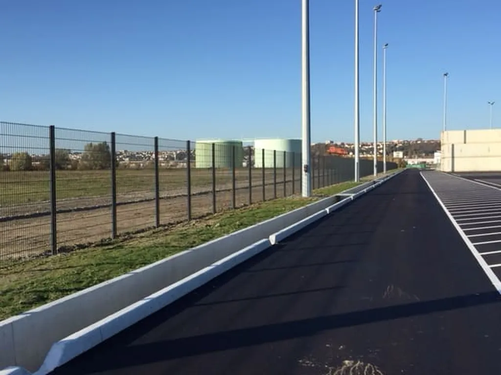 Installation de Clôture Treillis Soudé Rigide, Modèles Standard et Sécurisé pour Sites Professionnels au Havre en Seine-Maritime 76