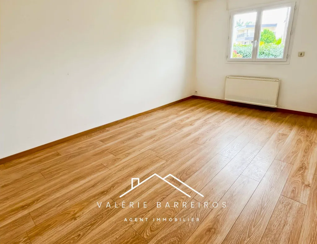 A saisir maison de 100 m² édifiée sur un terrain de 950 m² sur la commune de LA LONDE