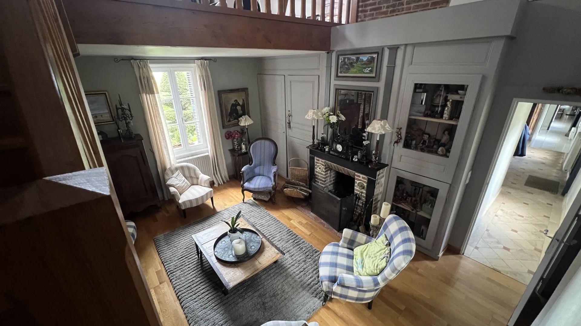 A vendre Authentique demeure normande 260m² issue de deux longères, 5 chambres, dépendances et jardin paysager 3400m², environnement privilégié proche Blangy-sur-Bresle 76340.