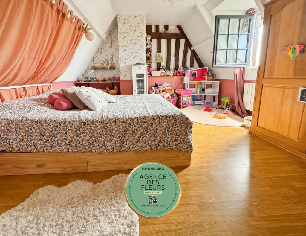 A vendre magnifique propriété de 172 m² habitables édifiée sur 781 m² de terrain sur la commune de FRENEUSE 76410