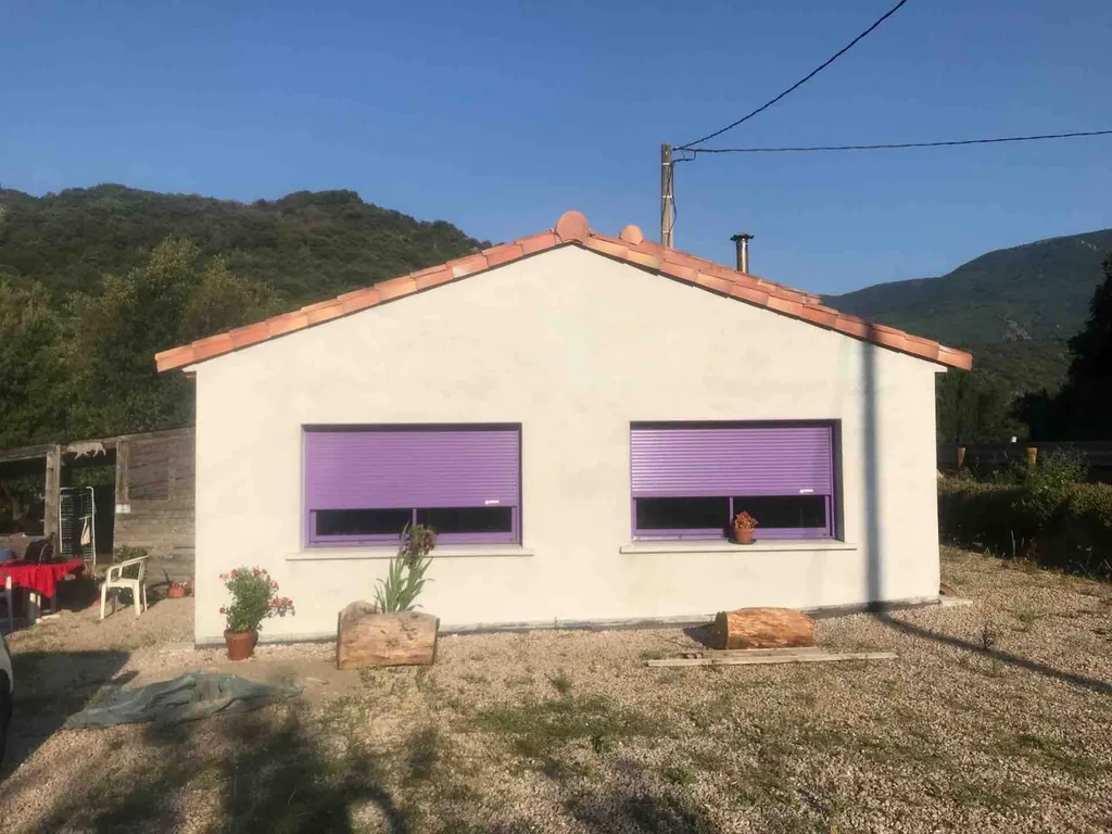 Facade en Pierre taillée sur une Rénovation à Olargues dans les Hauts Cantons près de Saint-Pons de Thomières et Béziers