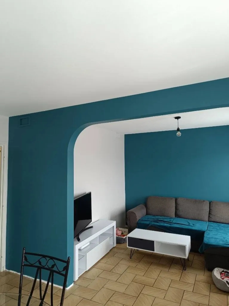 Salon peinture bleu turquoise