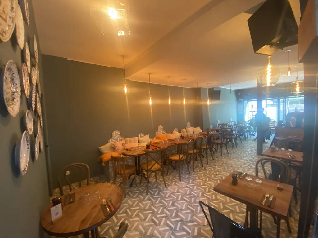 Cession de bail - Boutique 115 m², Faidherbe, Rue Faidherbe 75011 PARIS