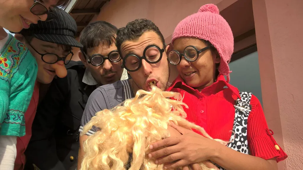 billy deux pieds sur terre insolite fabriq