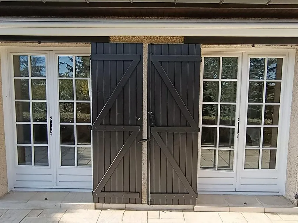 Installation de portes fenêtres en PVC Premium Energy isolation renforcée haute sécurité en rénovation à Messigny-et-Vantoux en Côte d'Or