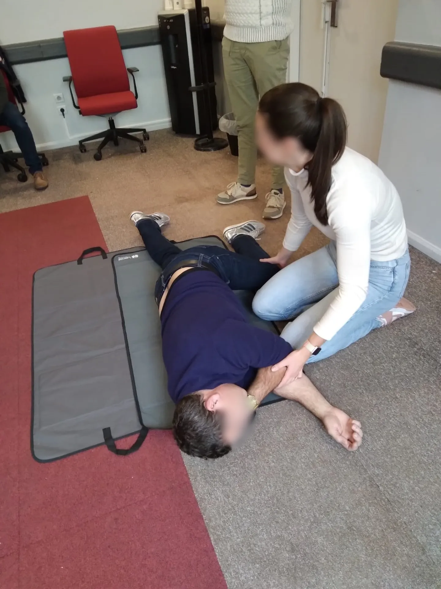 intervention en entreprise pour une formation sauveteur secouriste du travail sst à intervention en entreprise pour une formation sauveteur secouriste du travail SST à Saint-Cyr-sur-Mer dans le var dans le var