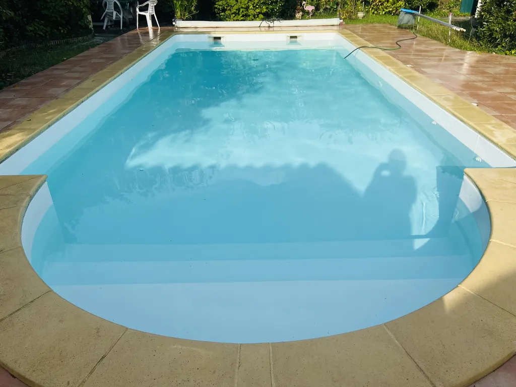 Liner blanc pour piscine traditionnelle avec escalier roman 3 marches