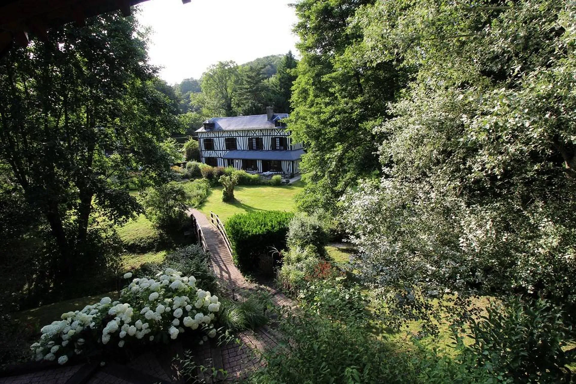 Achat domaine composé de trois maisons normandes proche Calvados 14