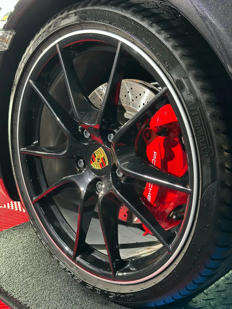 protection contre les rayures impacts film de protection PPF Lyon traitement céramique carosserie Porsche 911