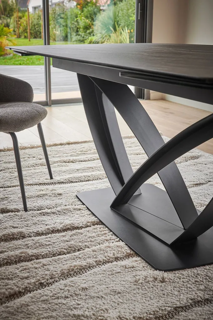 Vente d'une table céramique de fabrication Française