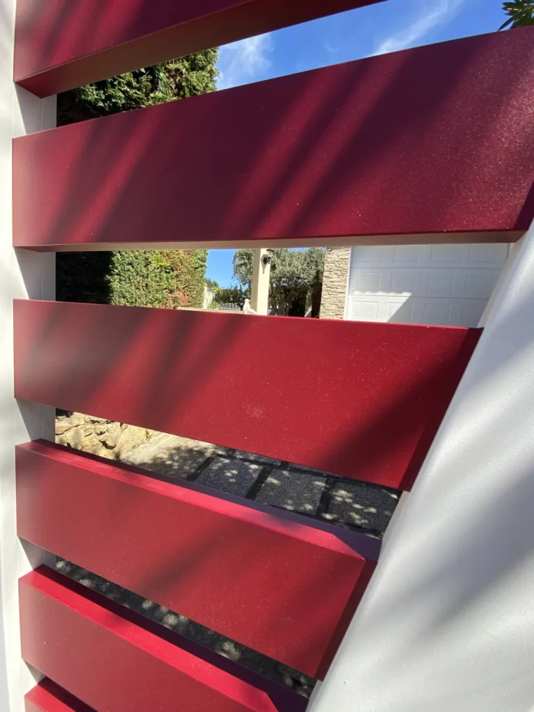 installation de portail coulissant aluminium sur mesure salon de provence