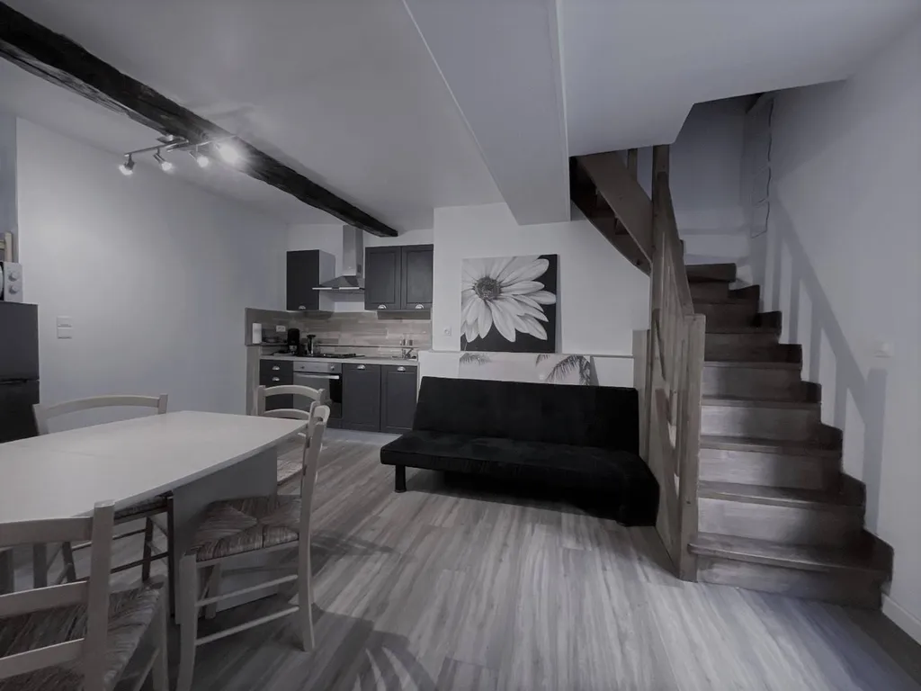 Notre zone d'activité pour ce serviceDans résidence avec ascenseur superbe appartement avec balcon à saisir