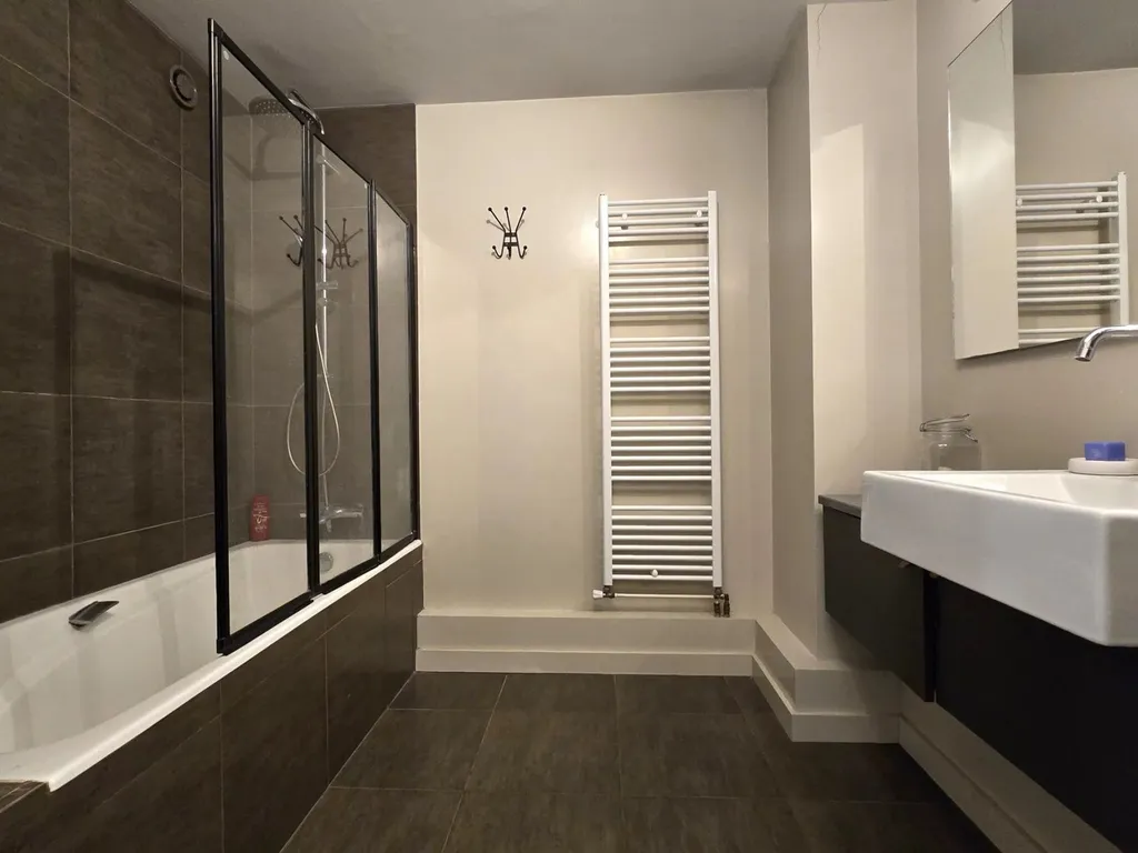 appartement spacieux à vendre dans le centre ville du mans proche du tramway