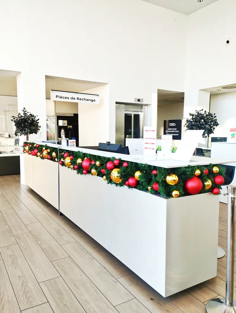 Guirlandes de Noël décoratives pour AUDI près de Lyon