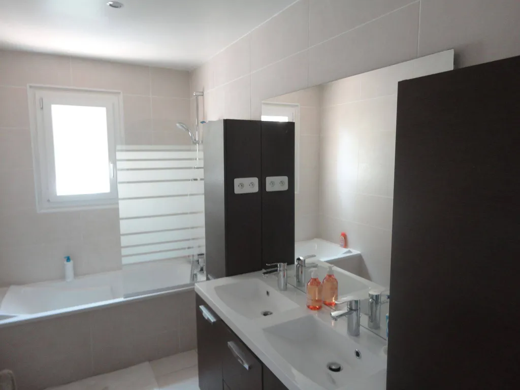 maison avec piscine à la vente