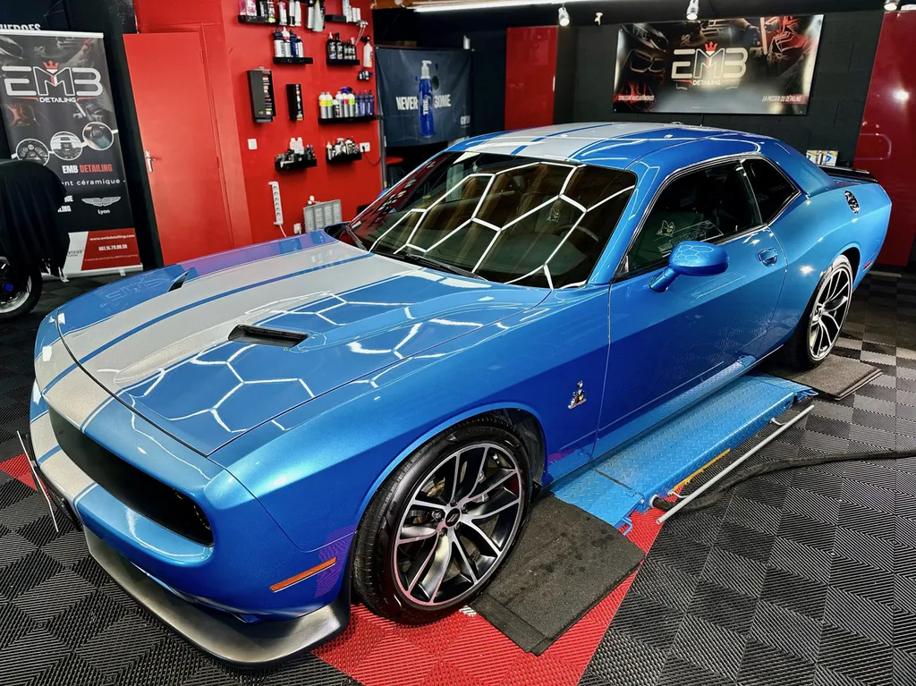 Traitement céramique , detailing Dodge Challenger spécialiste sur Vaugneray 