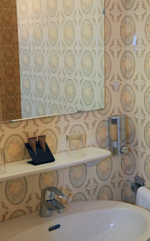 Ch V9 SDB Hdlp Bormes les Mimosas