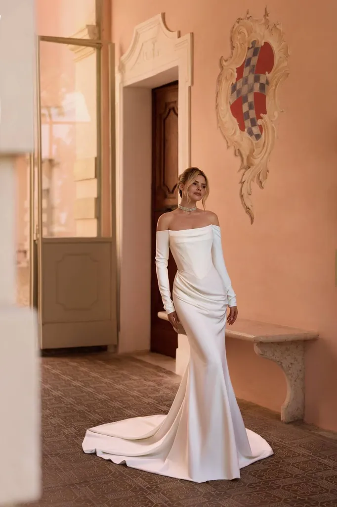 Robe de mariée sirène avec manches longues à Marseille centre-ville