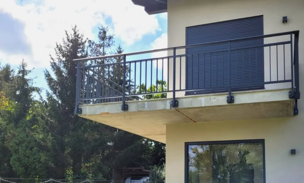 Garde-corps en hauteur - Hohe Leitplanke