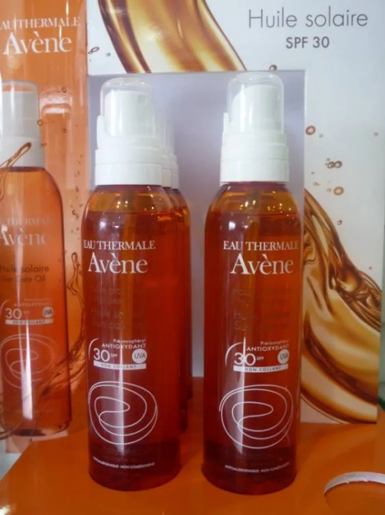 avene huile solaire pharmacie sormiou 13009