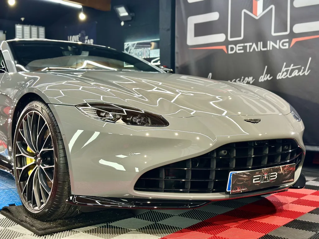 Protection Film PPF et traitement céramique carrosserie Aston Martin Vantage 
