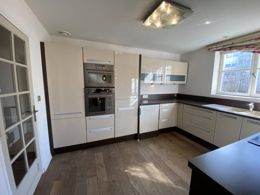 Bel appartement 4 chambres avec parking et ascenseur - Hôtel de Ville de Rouen