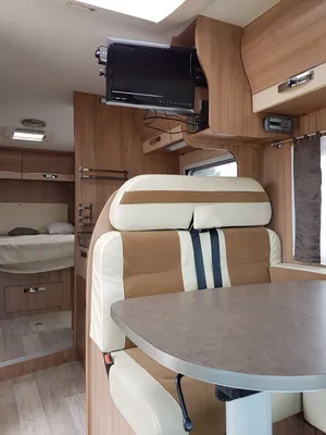 PILOTE INTEGRAL G740 AVEC TV DANS LE SALON A SALON DE PROVENCE 13300