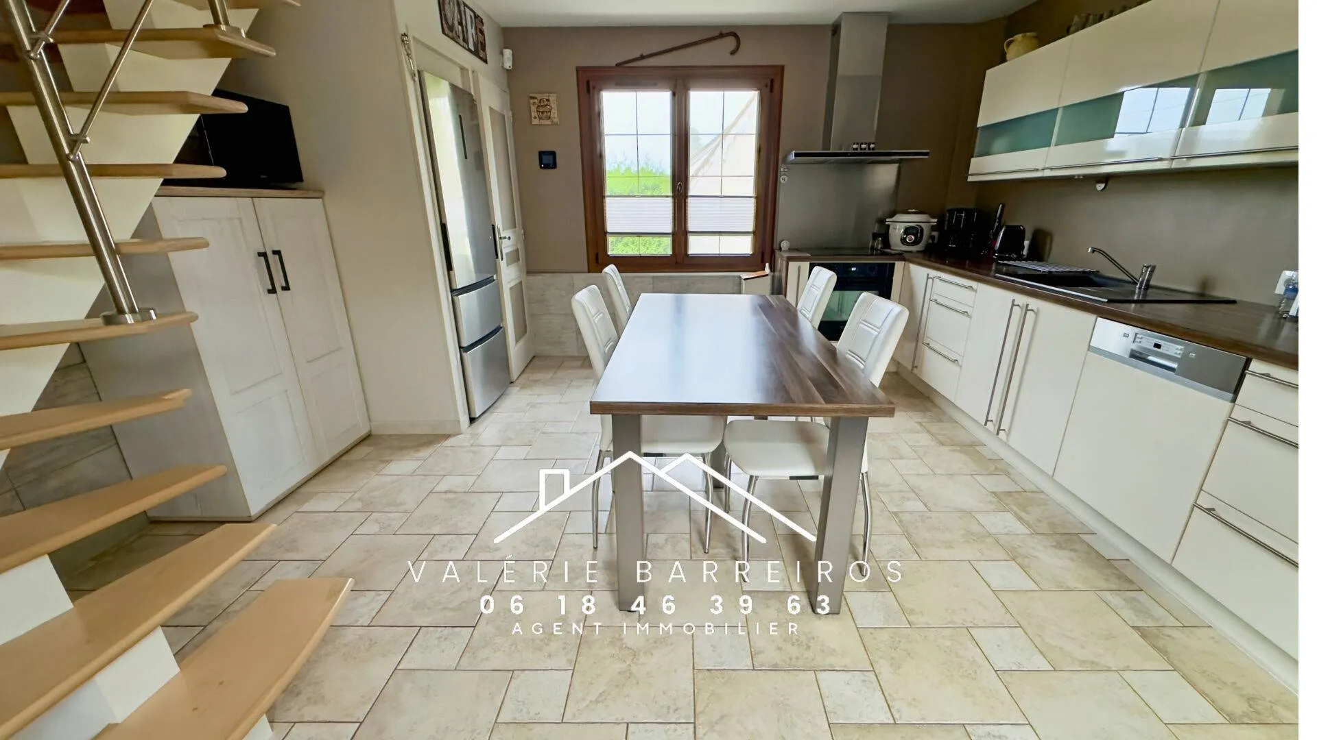 A acheter, maison de 170 m² sur un terrain de 623 m² sur la commune de ST PIERRE LES ELBEUF 76320