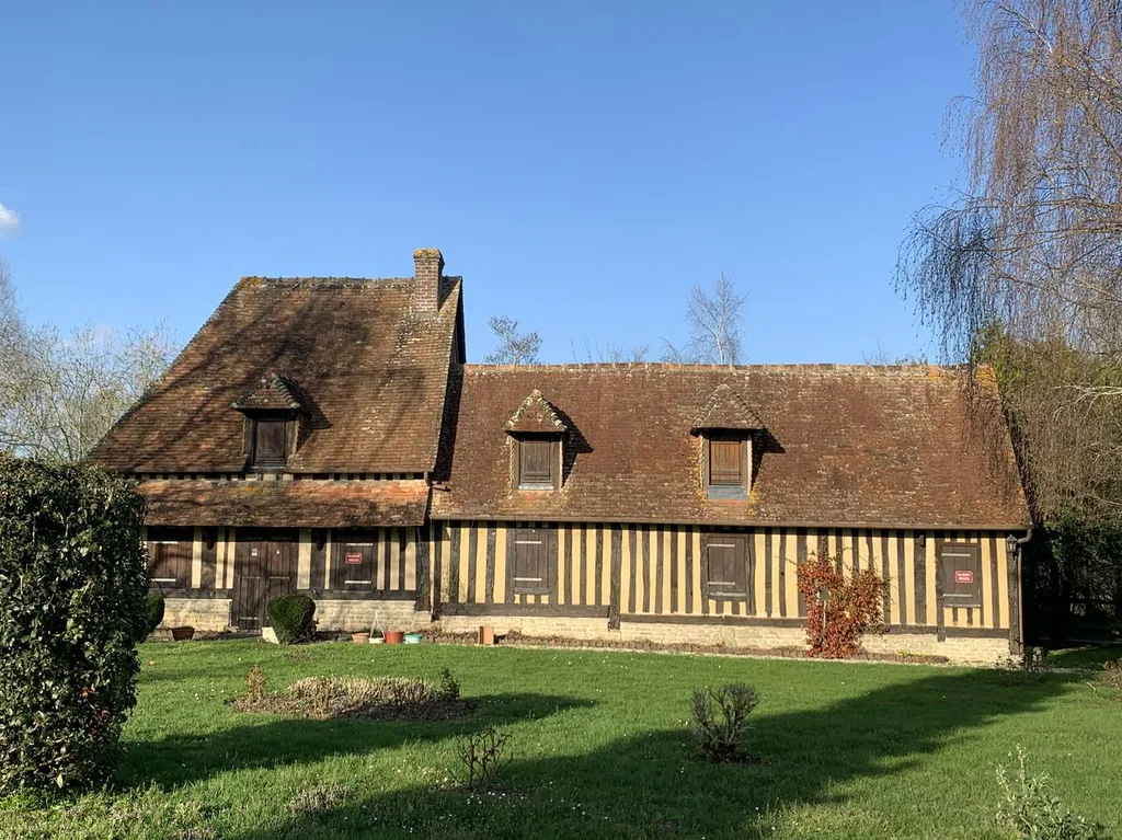 A vendre, authentique propriété normande avec maison d’amis proche CAMBREMER 14340
