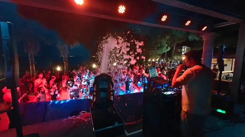 CANON À MOUSSE / NEIGE