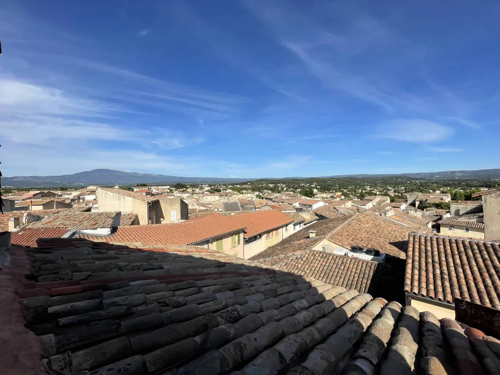 Capitale du Comtat Venaissin, appartement duplex aux vues fantastiques   