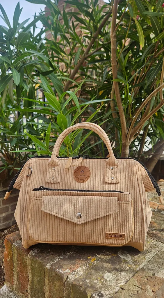 Crossbody Adventurer Médium Luxor de Cabaia chez Evasion à Eu 