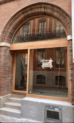 Devanture en bois pour Boulangerie à Toulouse (vue extérieure)
