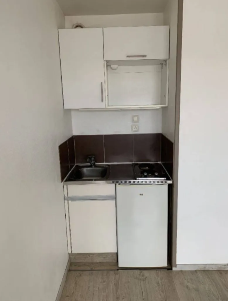 Très bel appartement en location de 17.21m² situé au 40/42 rue du mail 76100 Rouen, 385€ charges comprises
