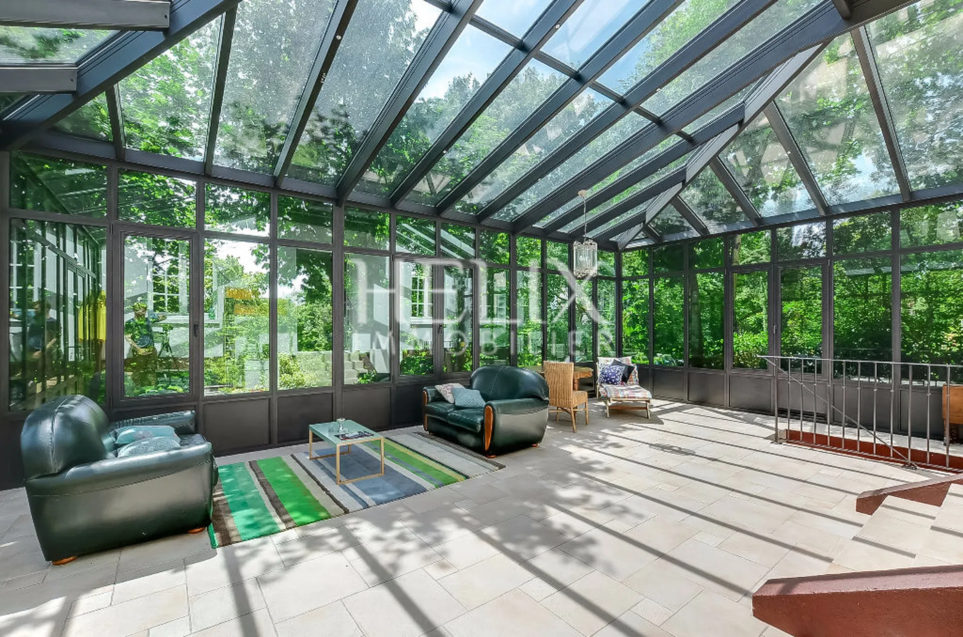 Propiedad 290 m² con un jardín de 1100 m²