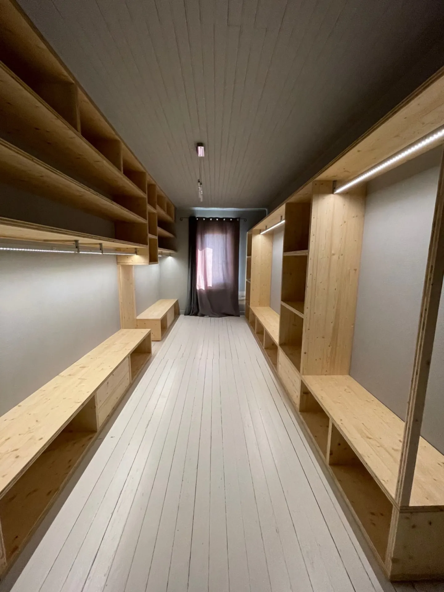  Fabrication d’un dressing en massif à Bordeaux