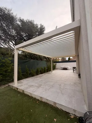 Pergola bioclimatique sur le bassin d'Arcachon