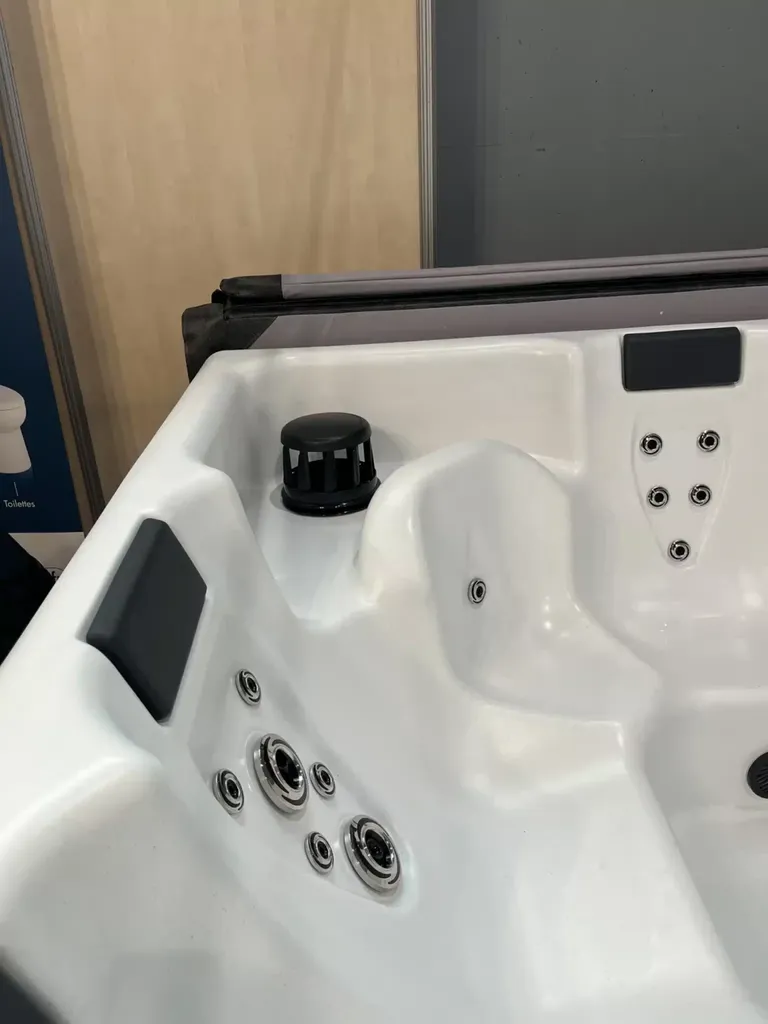 Spa Honfleur 5 Places – 2 Places allongées