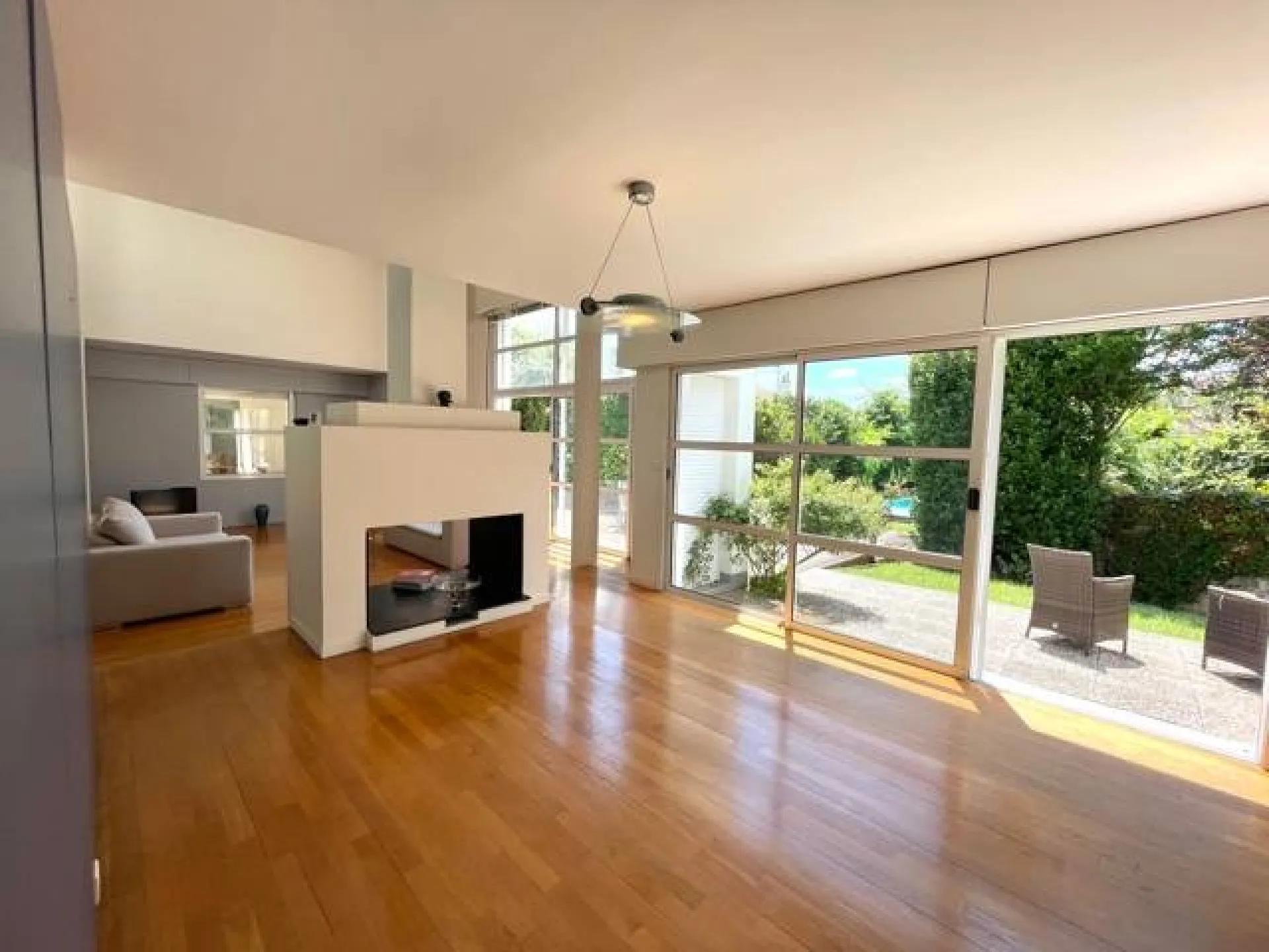 Vendue Maison d'architecte Bordeaux Caudéran  Avec terrain arboré et piscine