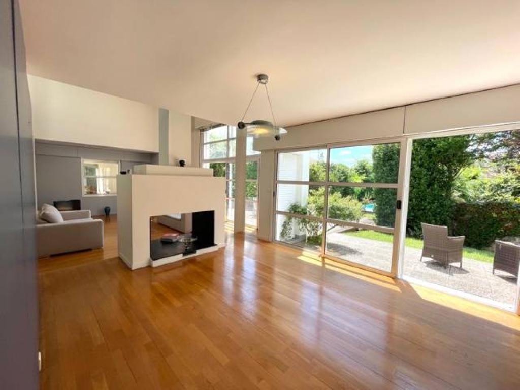 Vendue Maison d'architecte Bordeaux Caudéran  Avec terrain arboré et piscine