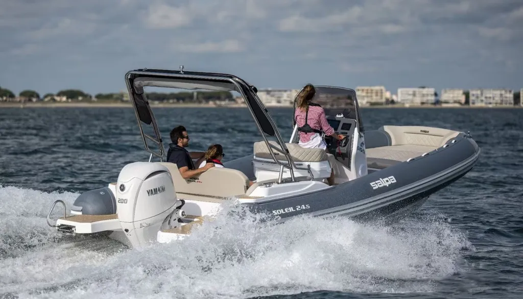 Bateau semi-rigide Salpa Soleil 24.5 neuf à Bandol