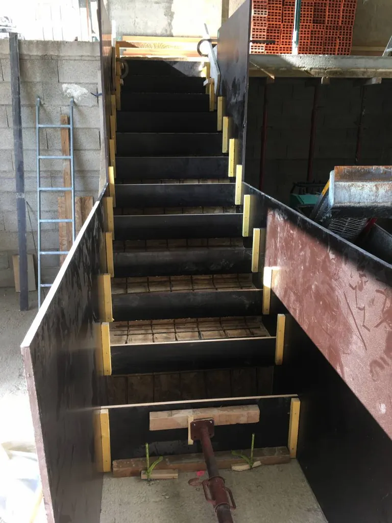 Conception et réalisation d'un escalier en béton à Salon de Provence