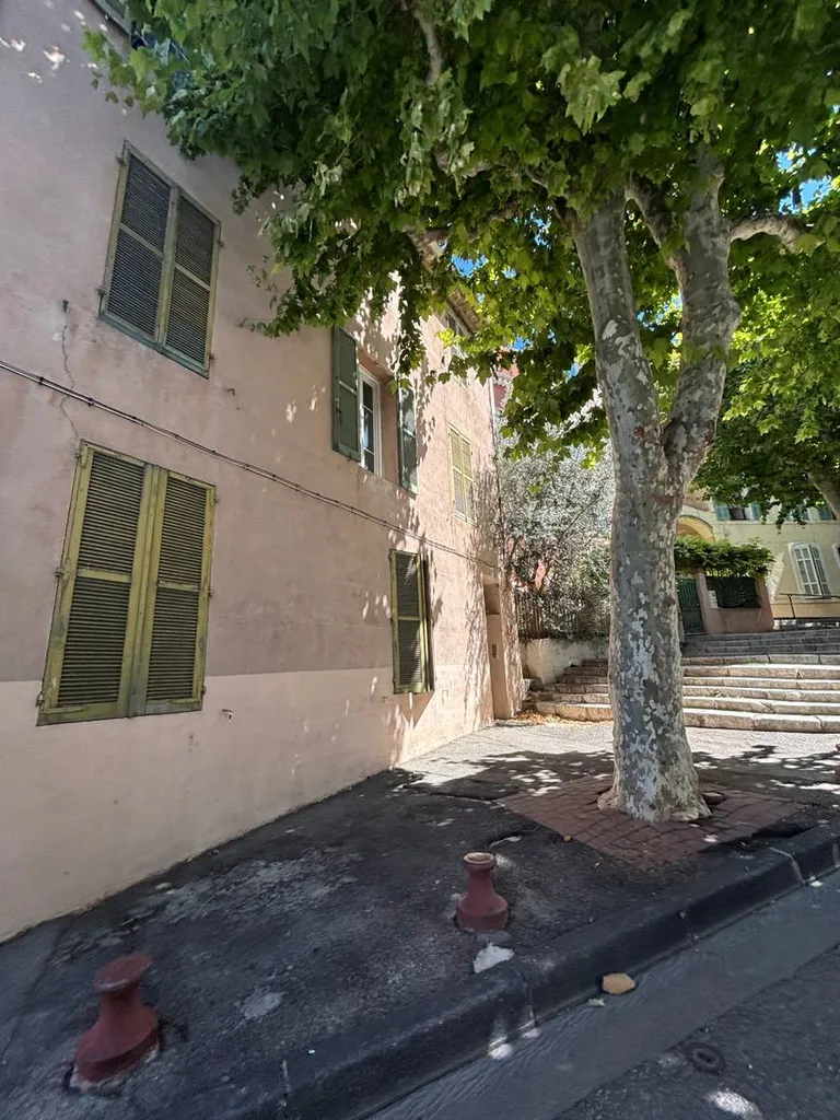 A vendre Type 2 dans le centre d' Aubagne