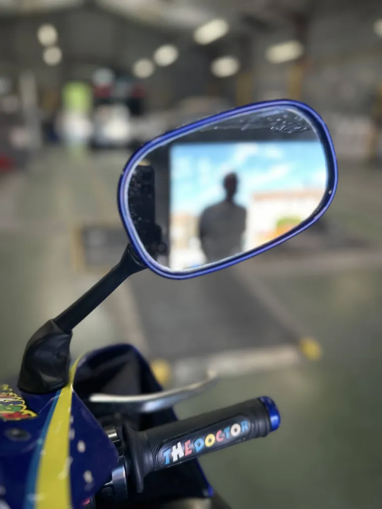Les rétroviseurs de votre moto sont aussi contrôlés chez Autosur Martigues, centre de contrôle technique, dans les Bouches-du-Rhône