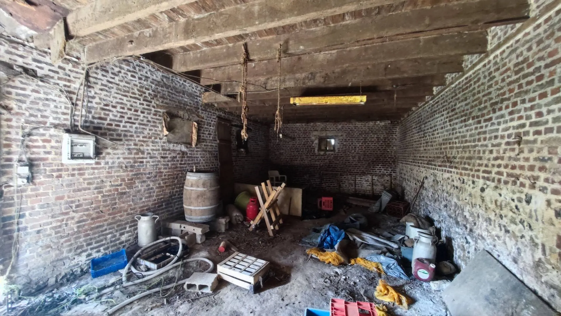 Terrain de 1411 m² avec bâtiments, proche mer de Dieppe (76)