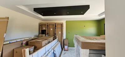 Enduit lissé, peinture veloutée et murs de couleurs en maison neuve entre POISSY et VERSAILLES 